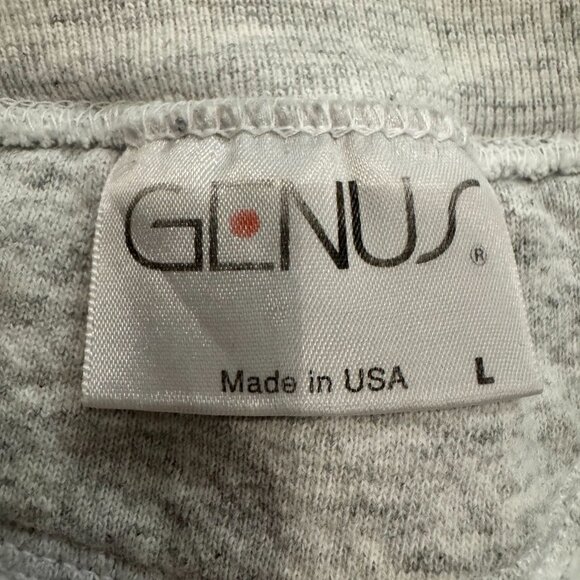 Vintage 90s Mickey Mouse GENUS Appliqué Sweatshirt USA Size L - Picture 2 of 4